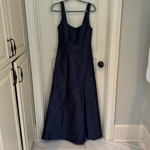Alfred Sung midnight navy taffeta formal dresss. Size 6 R. Sample dress